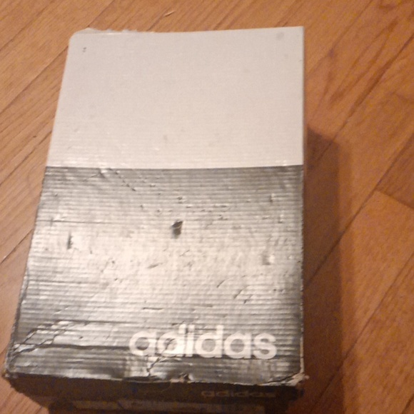 Adidas sneakers - Picture 8 of 11